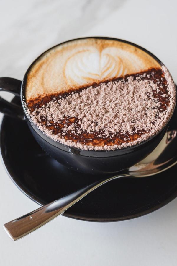 Oval Hotel At Adelaide Oval Zewnętrze zdjęcie A cup of hot chocolate